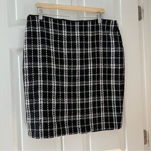 Calvin Klein Black and White Pencil Skirt Knee-Length